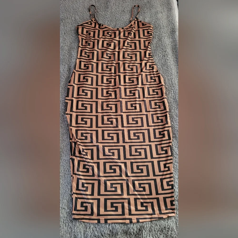 Dress - Picture 1 of 1